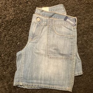 Old Navy NWT The Diva 5 Surplus Blue Jean Shorts In Horizon
